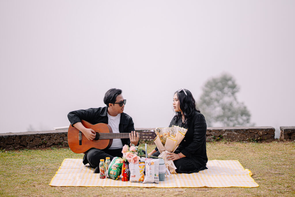Foto Prewedding di Umbul Sidomukti
