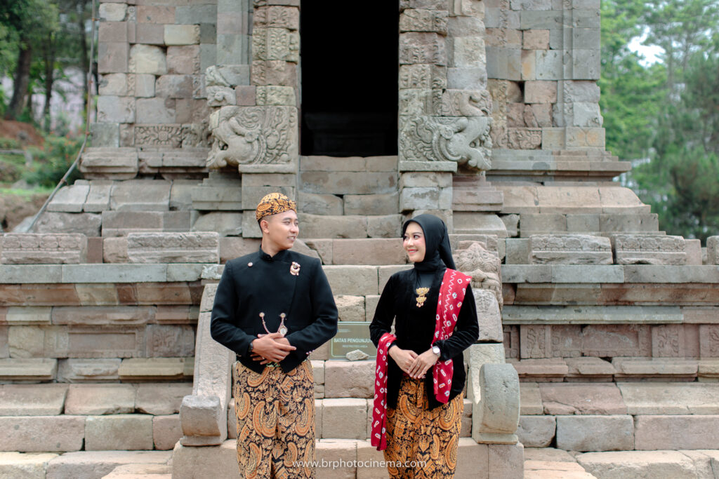 Foto Prewedding di Gedong Songo