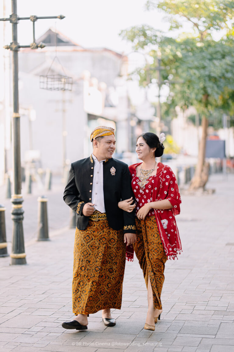 Foto Prewedding di Kota Lama Semarang