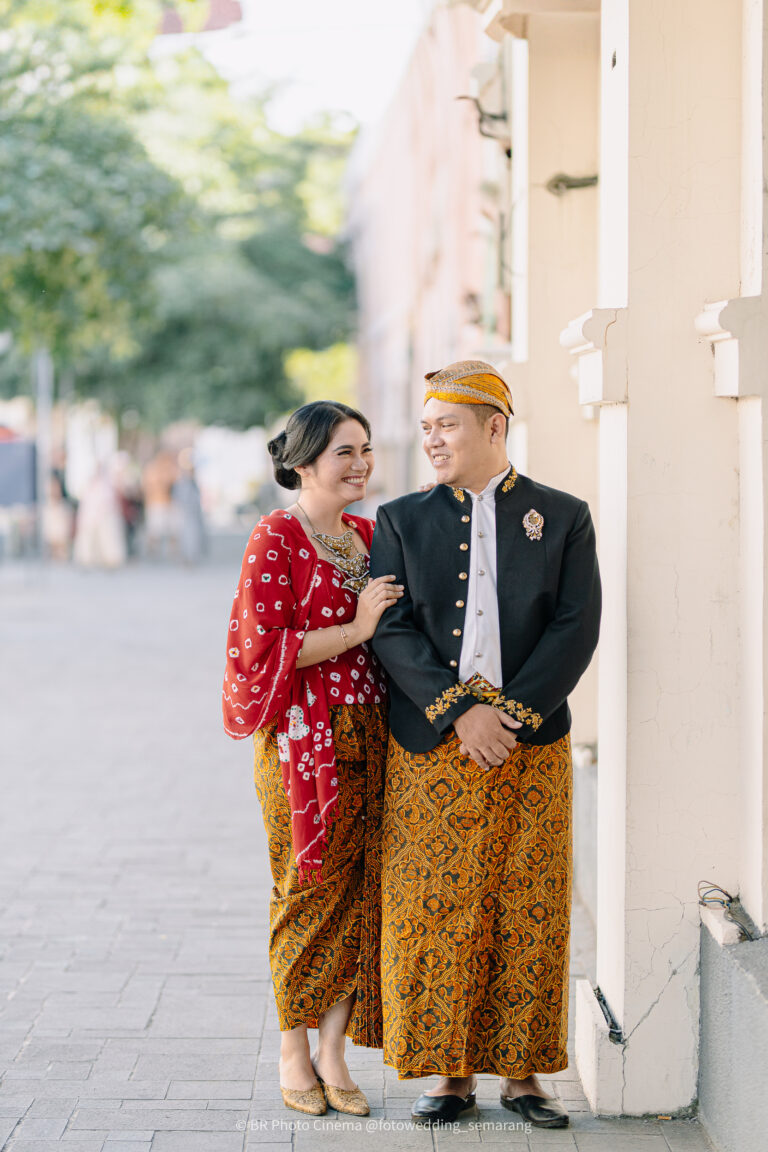 Foto Prewedding di Kota Lama Semarang