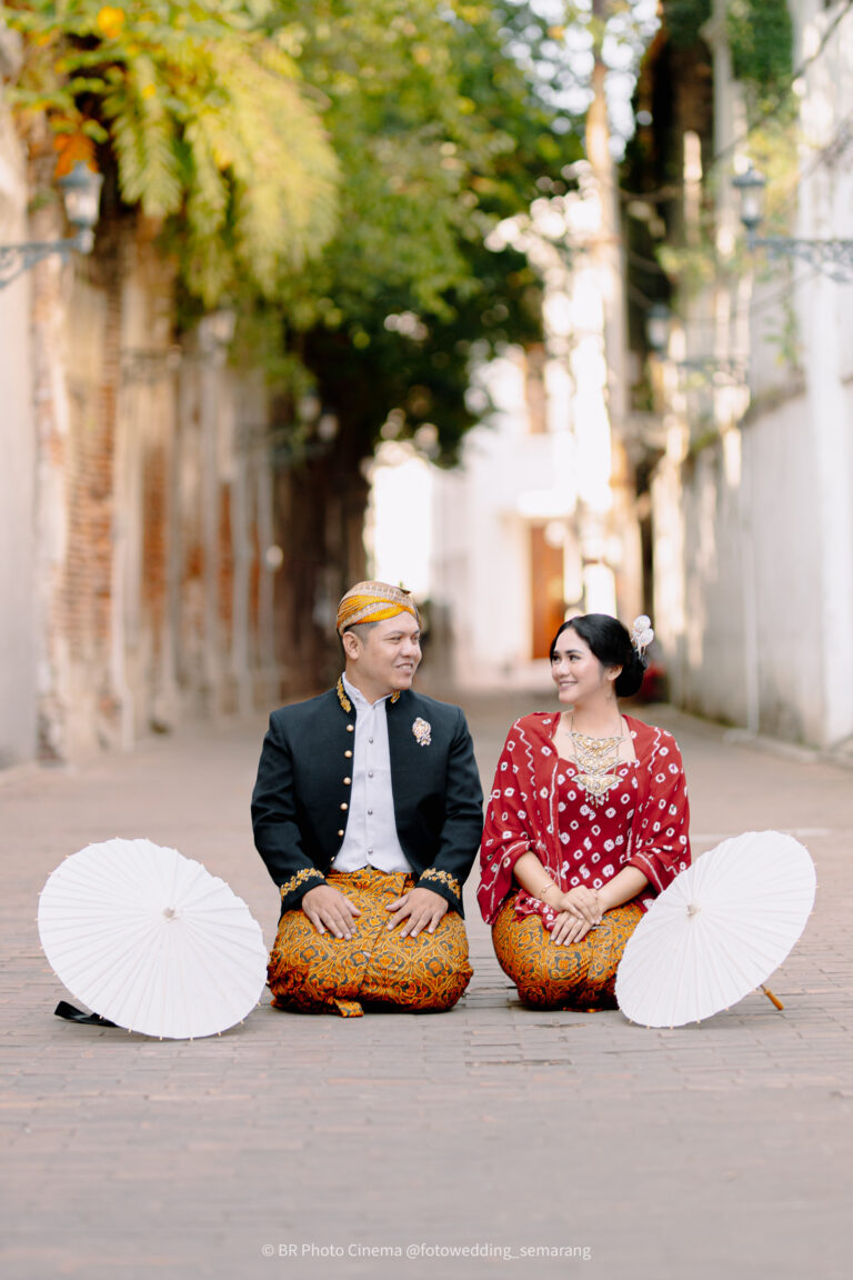 Foto Prewedding di Kota Lama Semarang