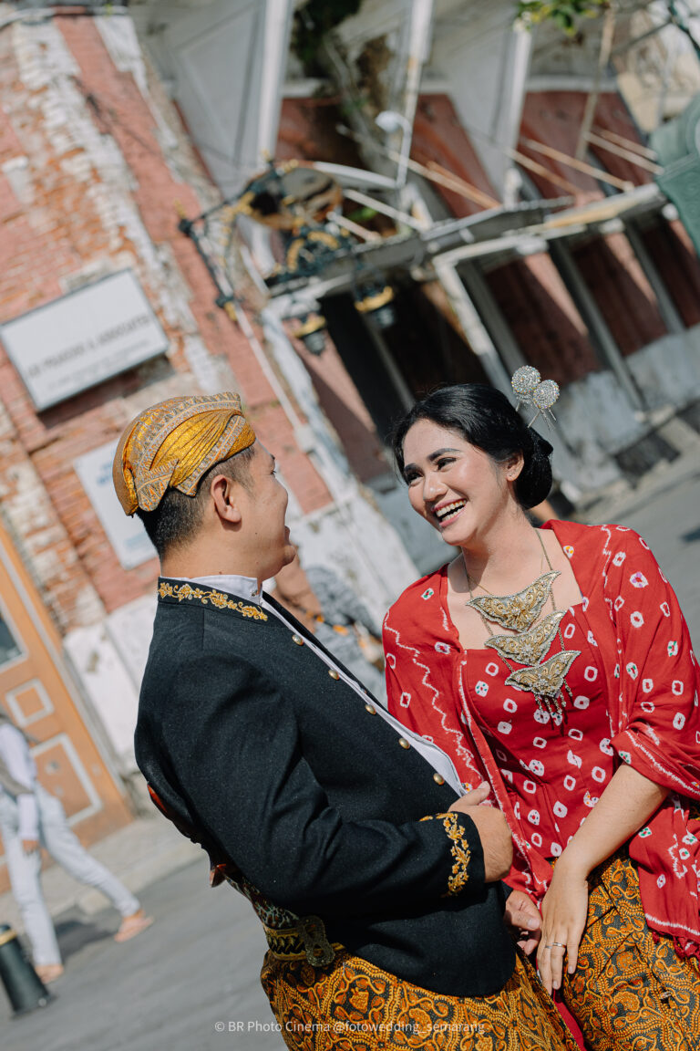 Foto Prewedding di Kota Lama Semarang