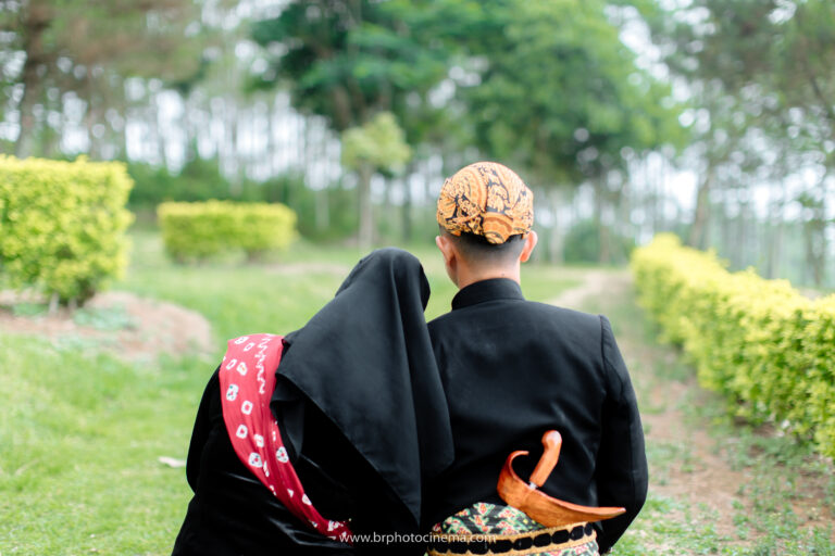Foto Prewedding di Gedong Songo