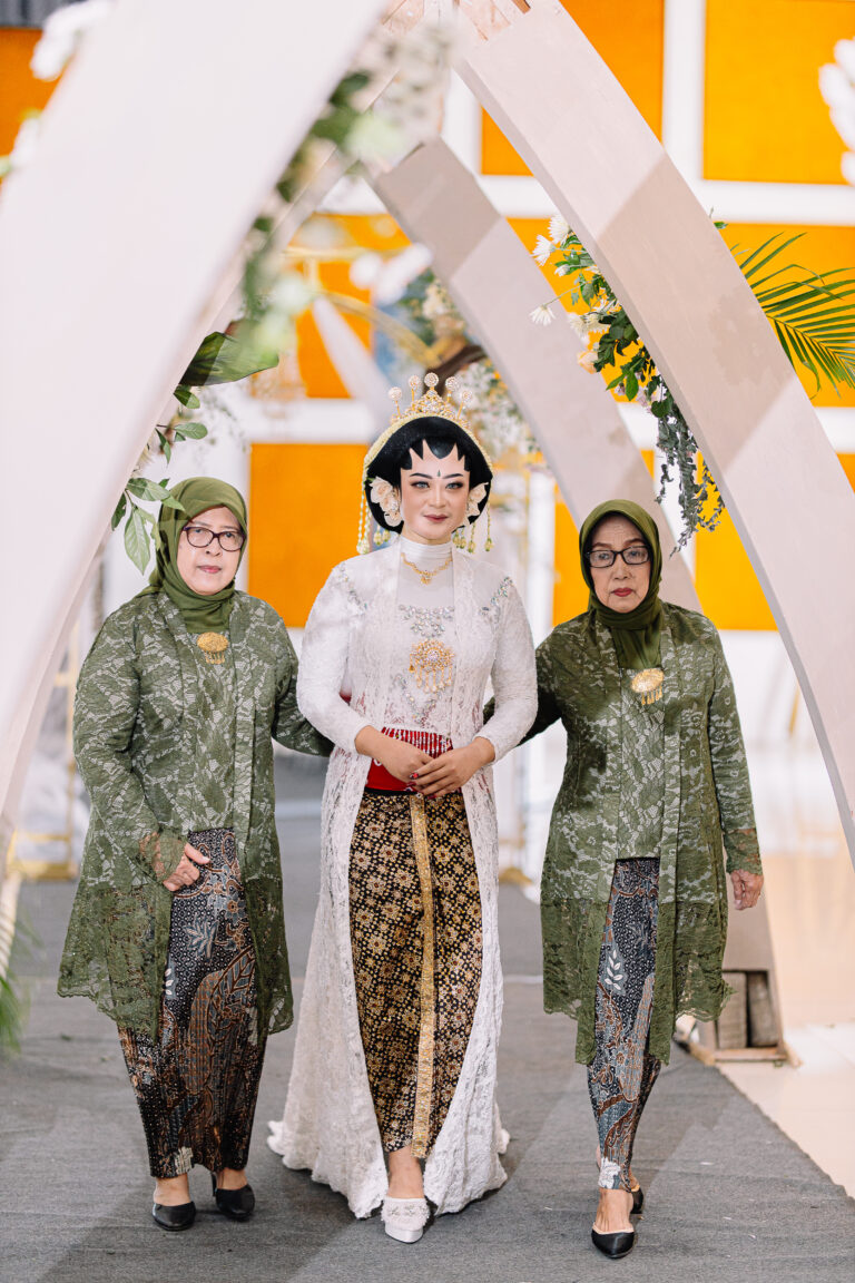 Paket Foto Wedding di Gedung Dewa Ruci Amni Semarang