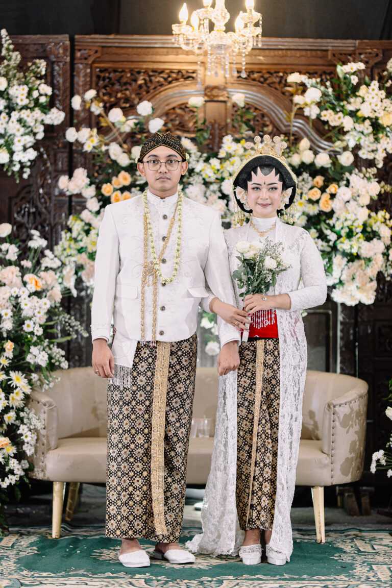 Paket Foto Wedding di Gedung Dewa Ruci Amni Semarang