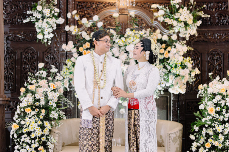 Paket Foto Wedding di Gedung Dewa Ruci Amni Semarang