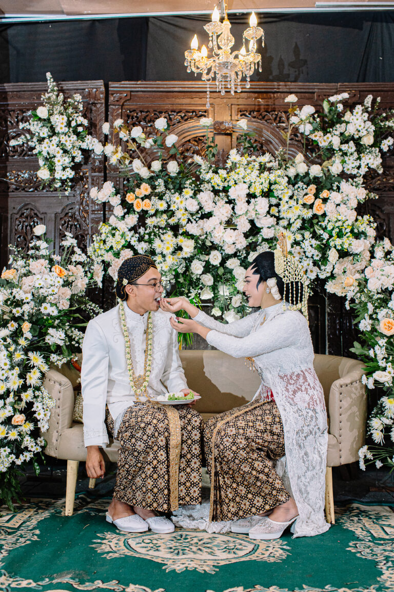 Paket Foto Wedding di Gedung Dewa Ruci Amni Semarang