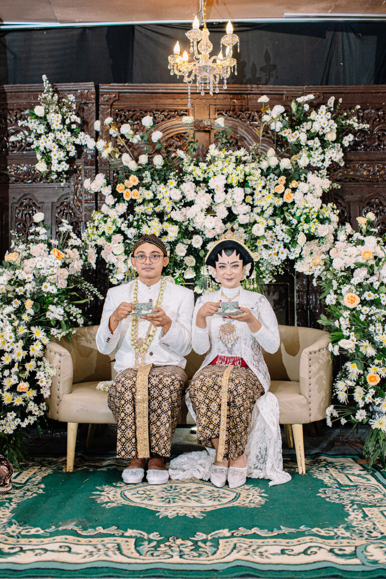 Paket Foto Wedding di Gedung Dewa Ruci Amni Semarang