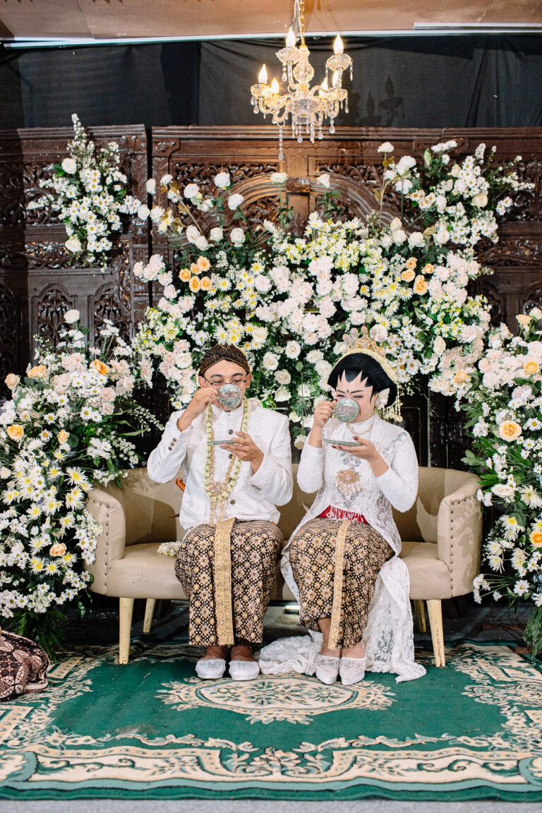 Paket Foto Wedding di Gedung Dewa Ruci Amni Semarang