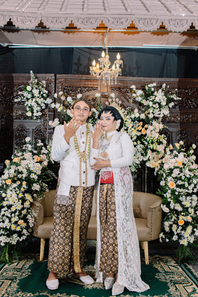 Paket Foto Wedding di Gedung Dewa Ruci Amni Semarang