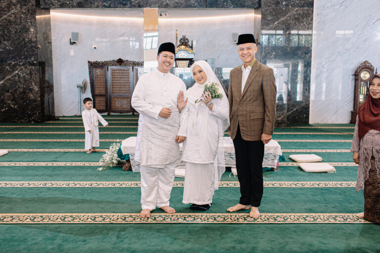 Paket Foto Prewedding Masjid Baiturahman Simpang 5