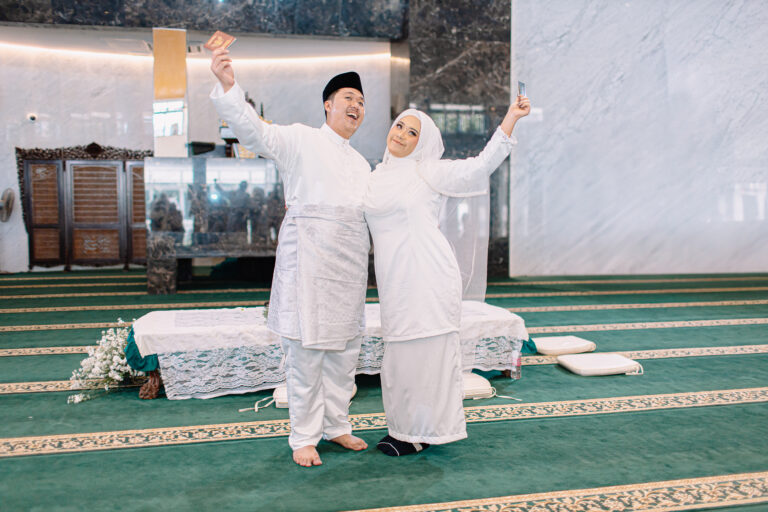 Paket Foto Prewedding Masjid Baiturahman Simpang 5