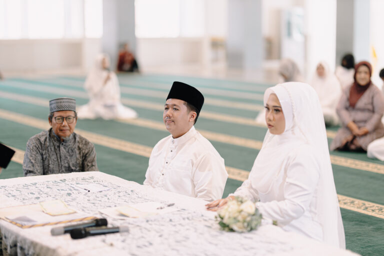 Paket Foto Prewedding Masjid Baiturahman Simpang 5