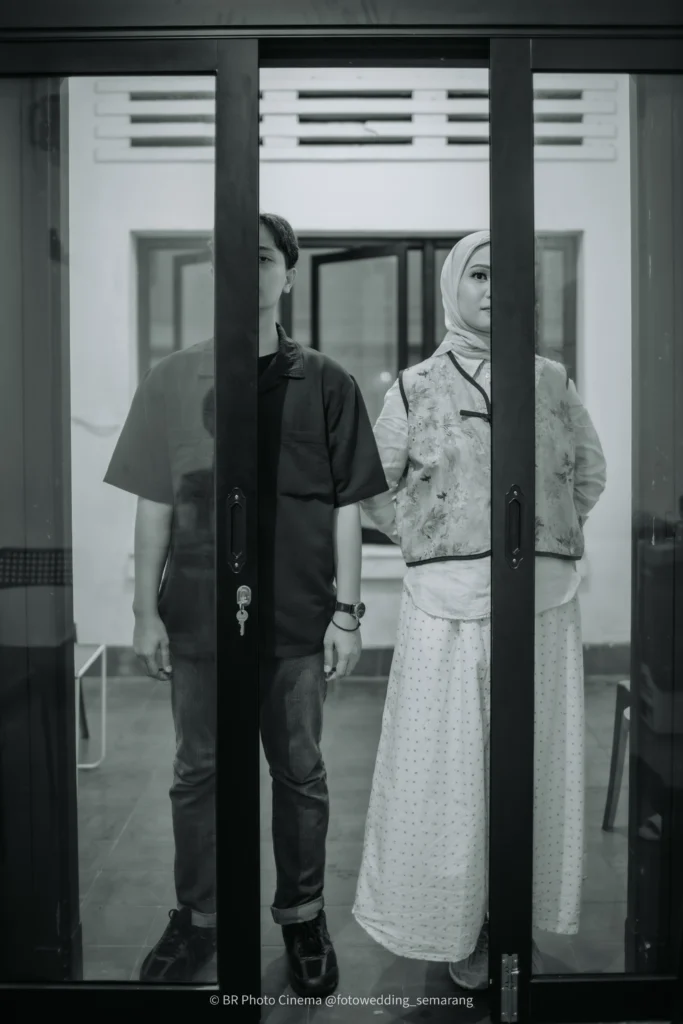 Foto Prewedding Cafe di Semarang