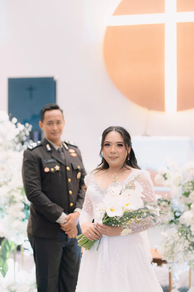 Foto Wedding Gereja Tritunggal Kompleks AKPOL