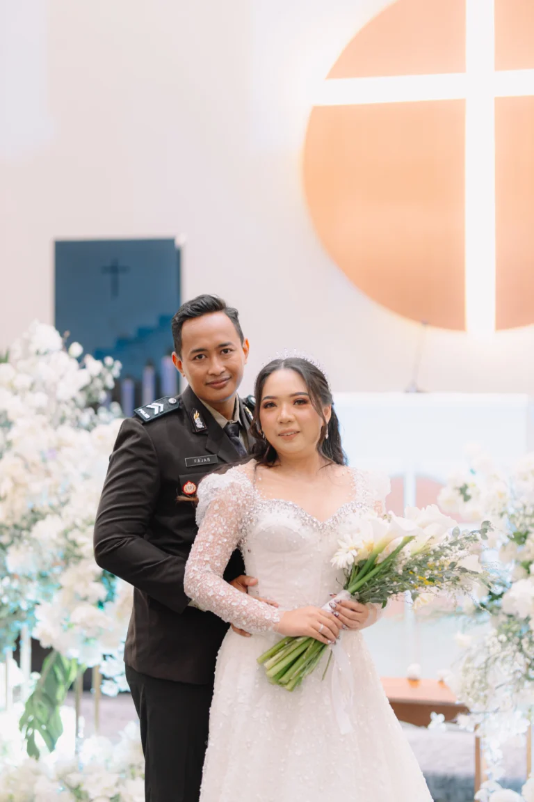 Foto Wedding Gereja Tritunggal Kompleks AKPOL