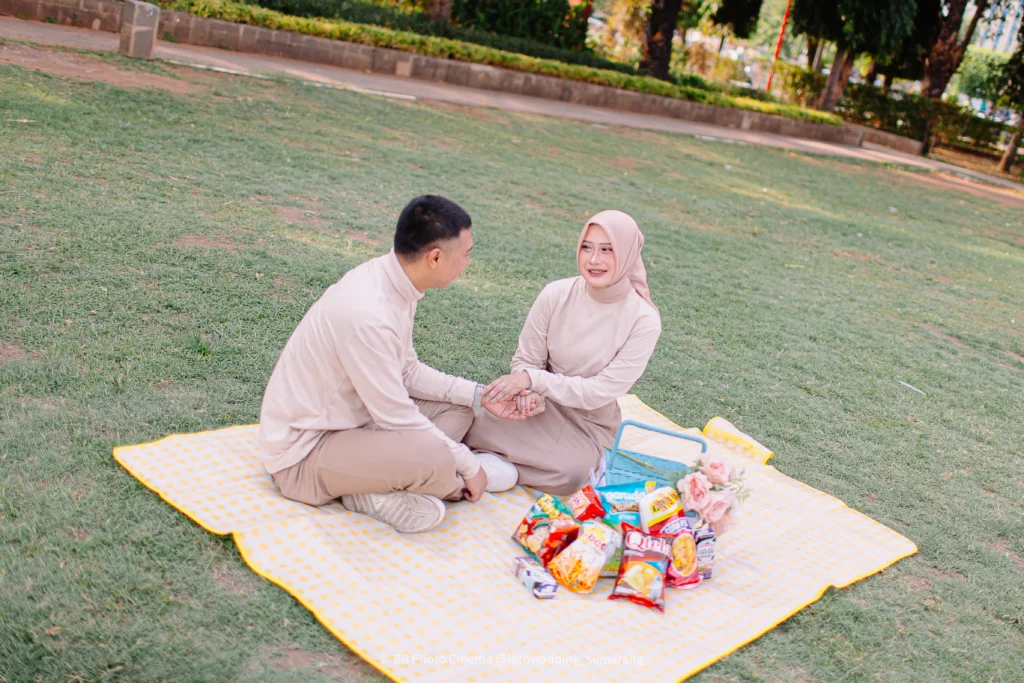 Foto Prewedding di Simpang Lima Semarang